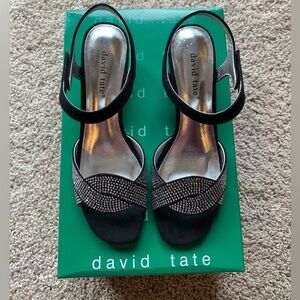 Women’s David Tate Black Nova Suede Sandals. Size 7.5. New in Box
